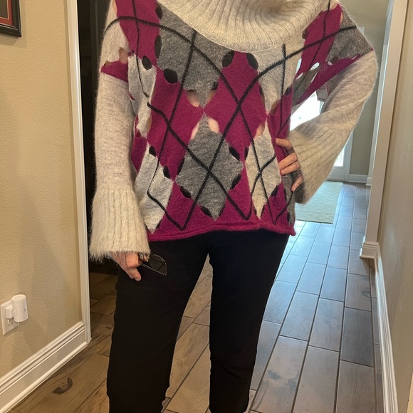 Alexander McQueen oversized off the shoulder sweater. Size Small. - Picture 2 of 7